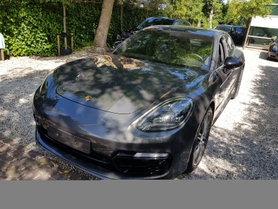 Porsche Panamera 4S