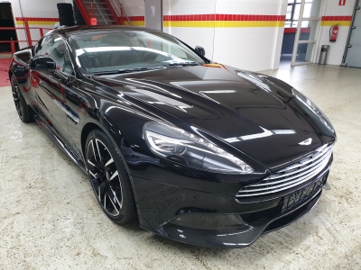 Aston Martin Vanquish