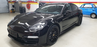 Porsche Panamera 4 E-HYBRID