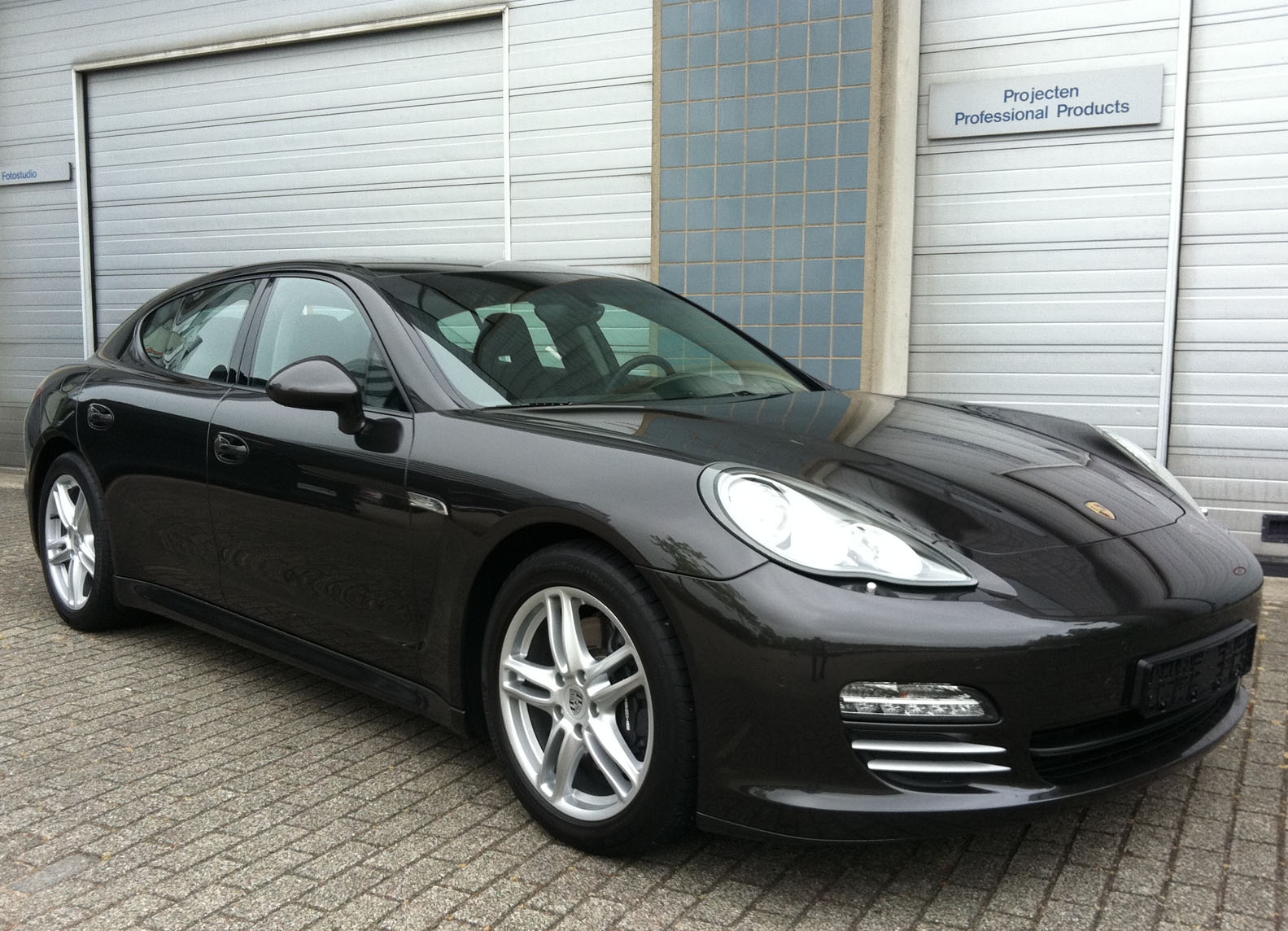 Porsche Panamera 4