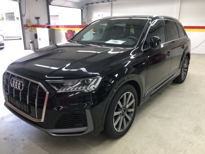 Audi Q7 55 TFSIe quattro+