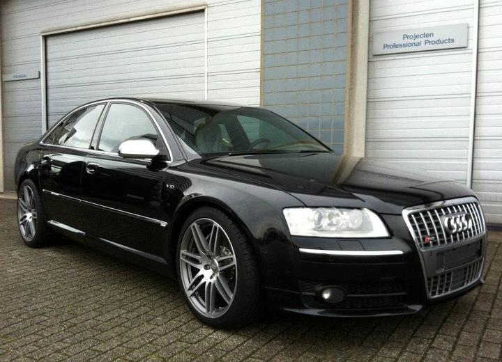 Audi S8