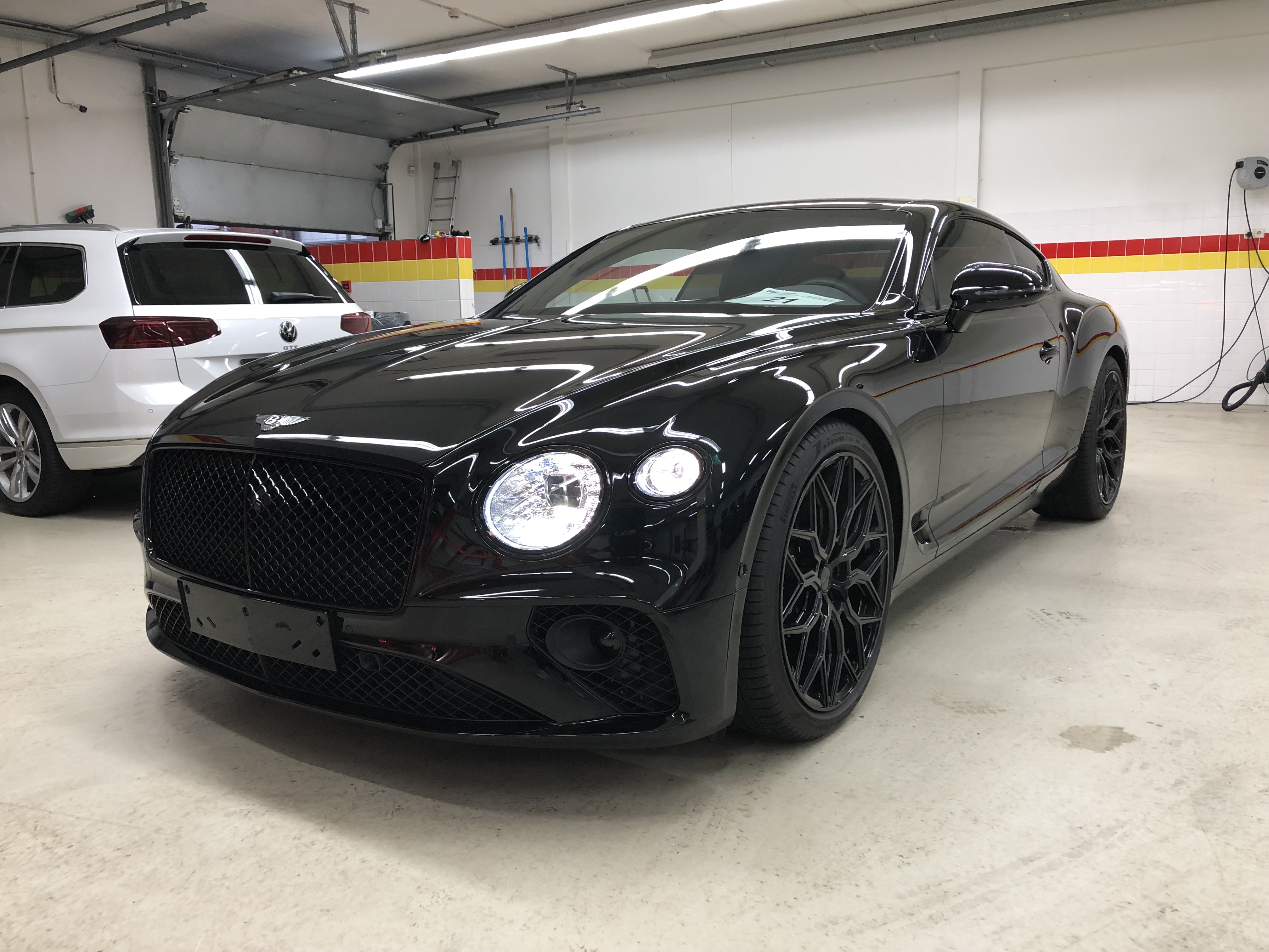 Bentley Continental Blackline