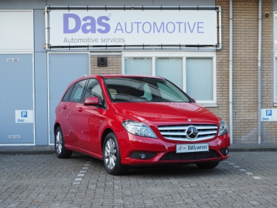 Mercedes-Benz B180