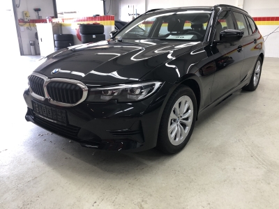 BMW 318i Touring 