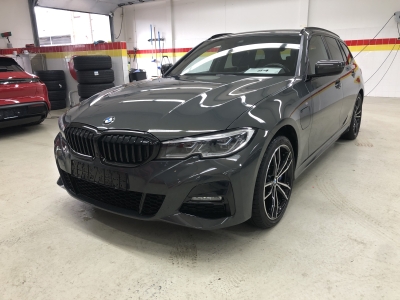 BMW 330e xDrive Touring