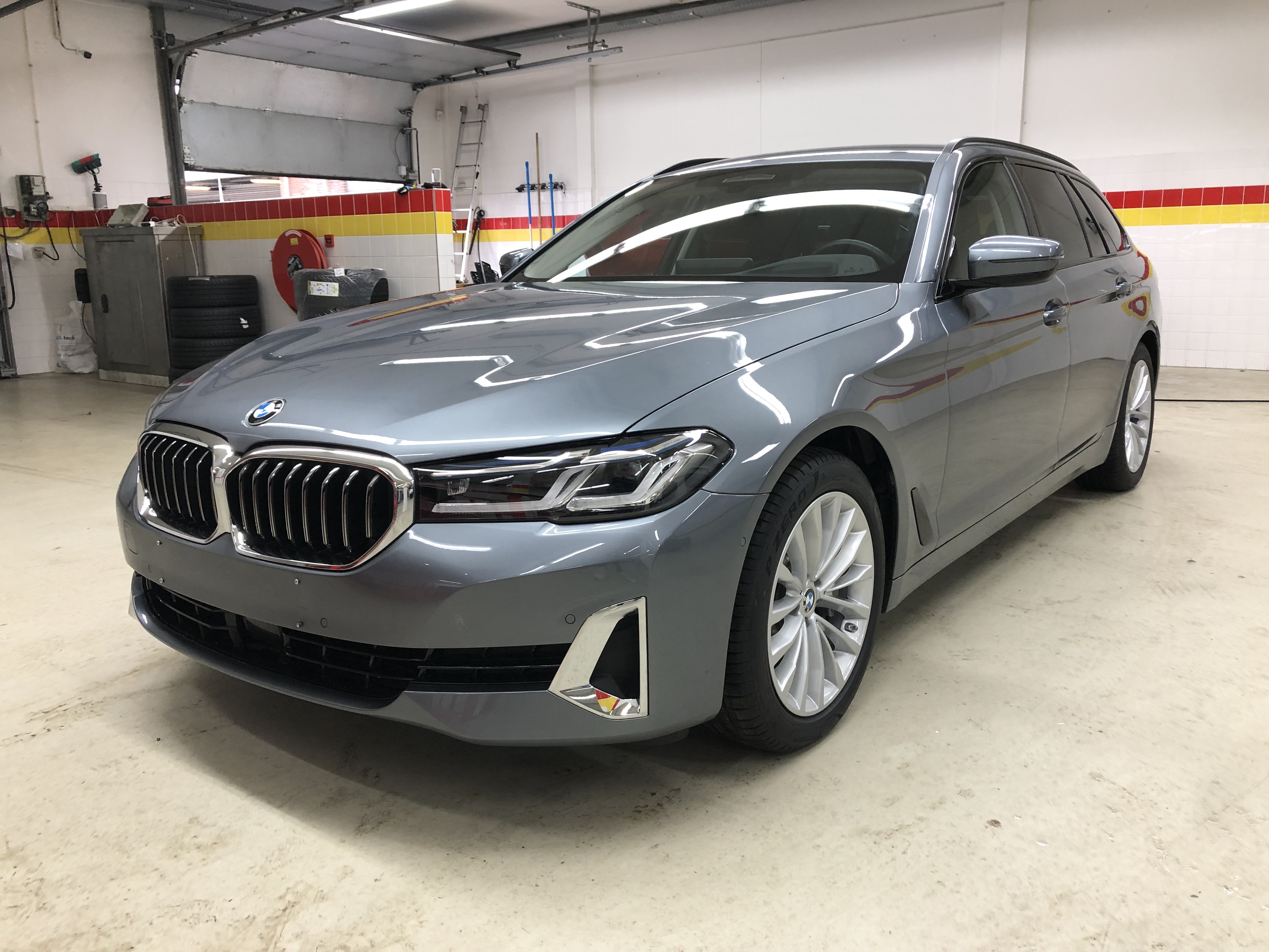 BMW 530i Touring Luxury Line