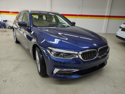 BMW 530I Touring Luxury Line