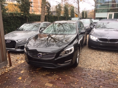 Volvo V60 D4 Momentum