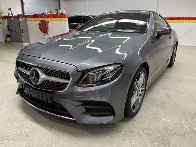 Mercedes-Benz E 200 Coupé 