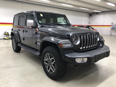 Jeep Wrangler Unlimited Sahara 4xe SkyOne