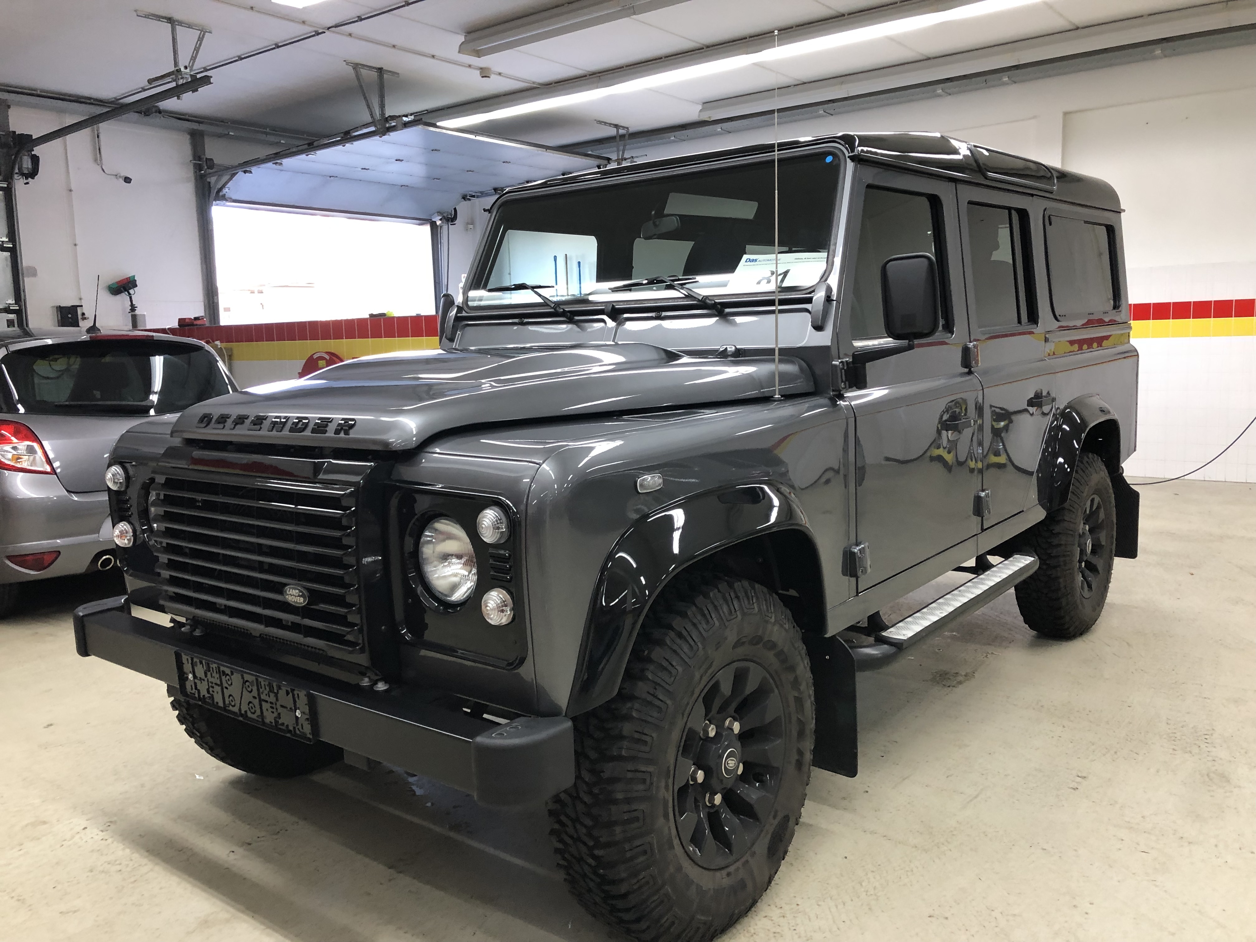 Land Rover Defender 110 Station TD4 SE
