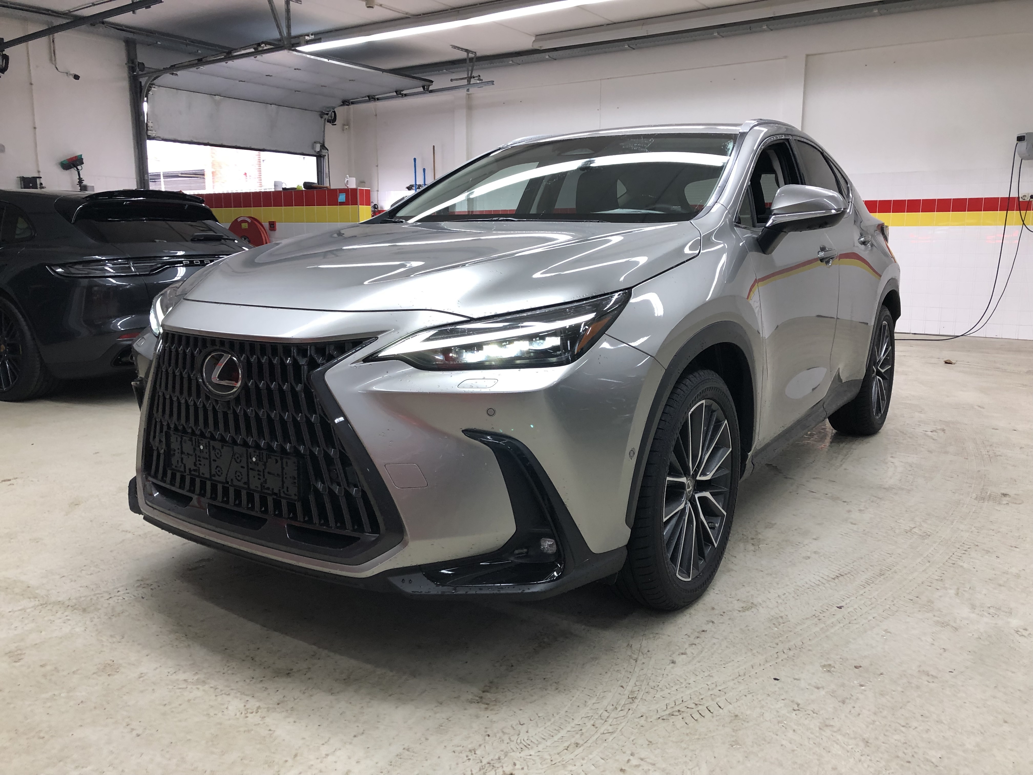 Lexus NX 450h+ E-Four