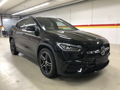 Mercedes-Benz GLA 200