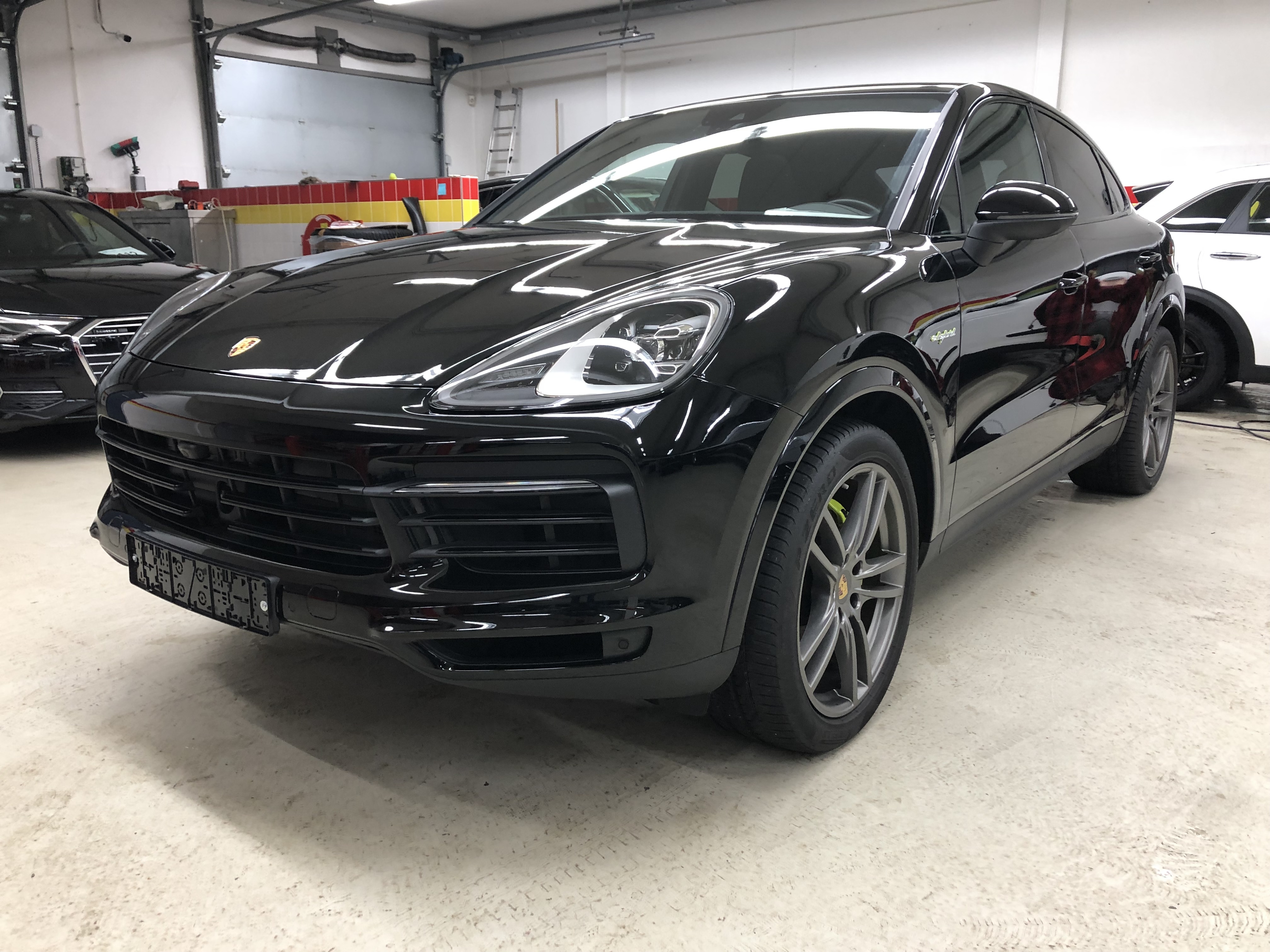 Porsche Cayenne E-Hybrid Coupe