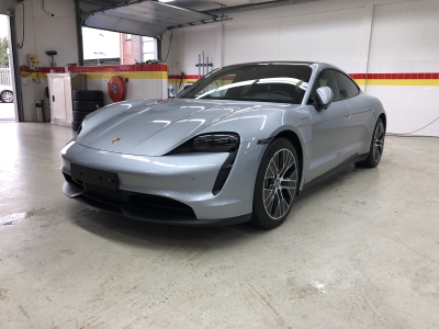 Porsche Taycan 